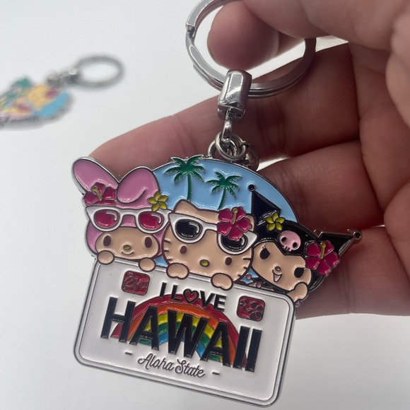 Hello Kitty Hawaii Keychains - Picture 3 of 6